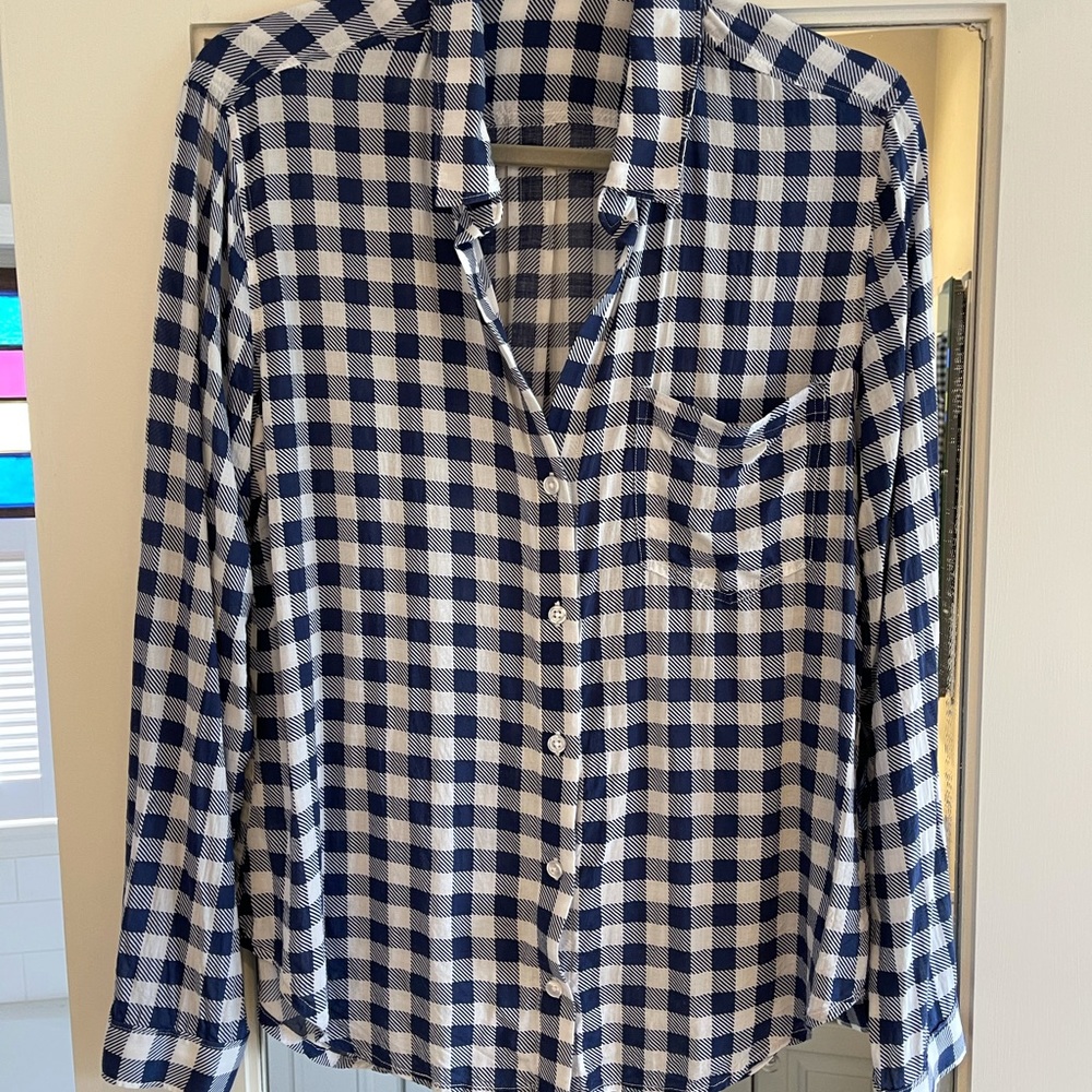 Cloth and Stone button down shirt long sleeve